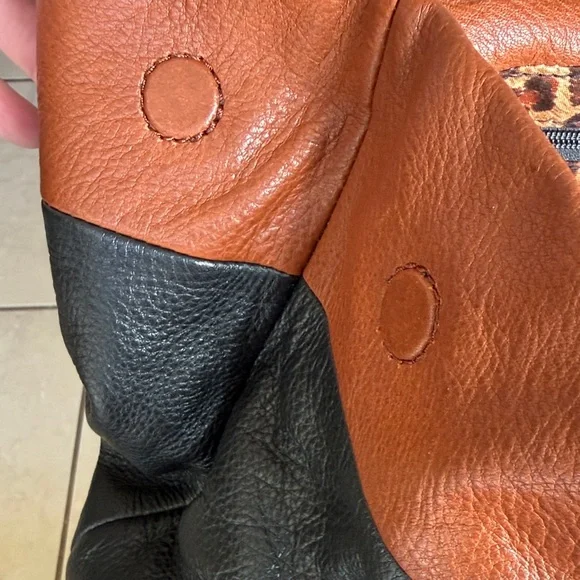 Brighton Black and Brown Leather purse - Picture 10 of 16